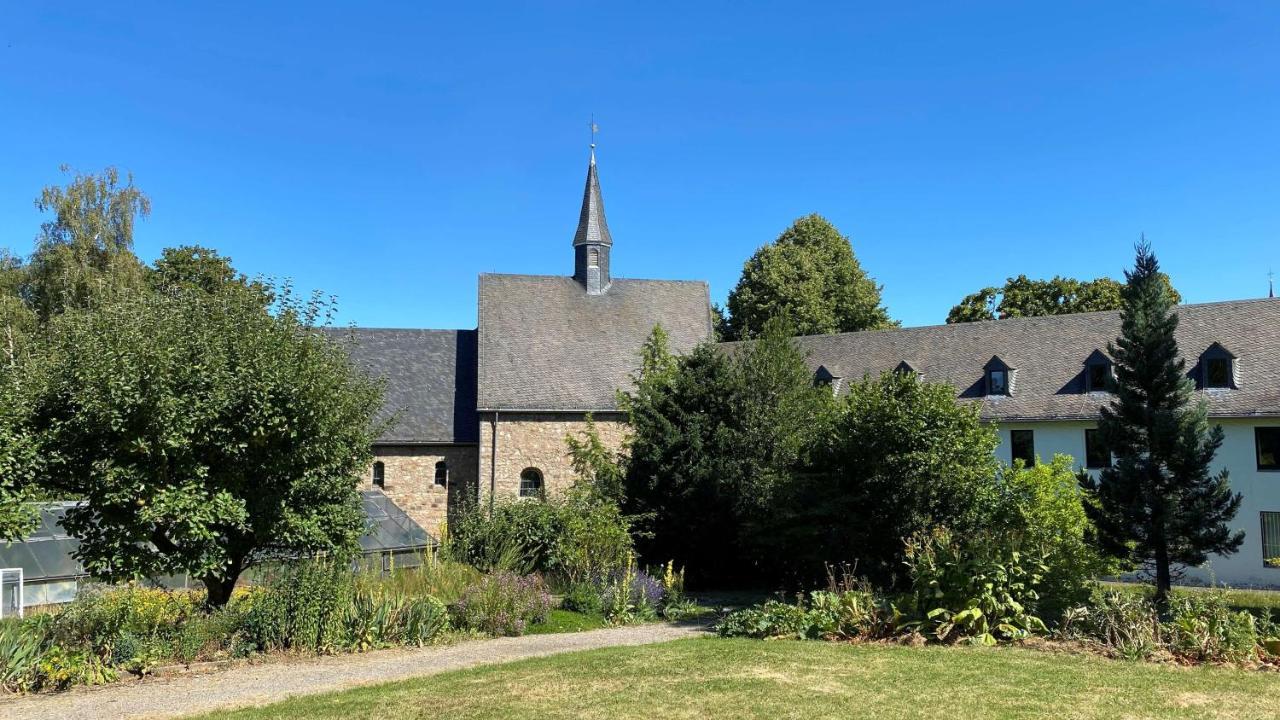 Kloster Steinfeld Gaestehaus Kall Exterior foto