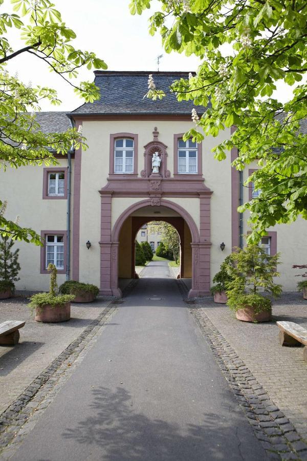 Kloster Steinfeld Gaestehaus Kall Exterior foto
