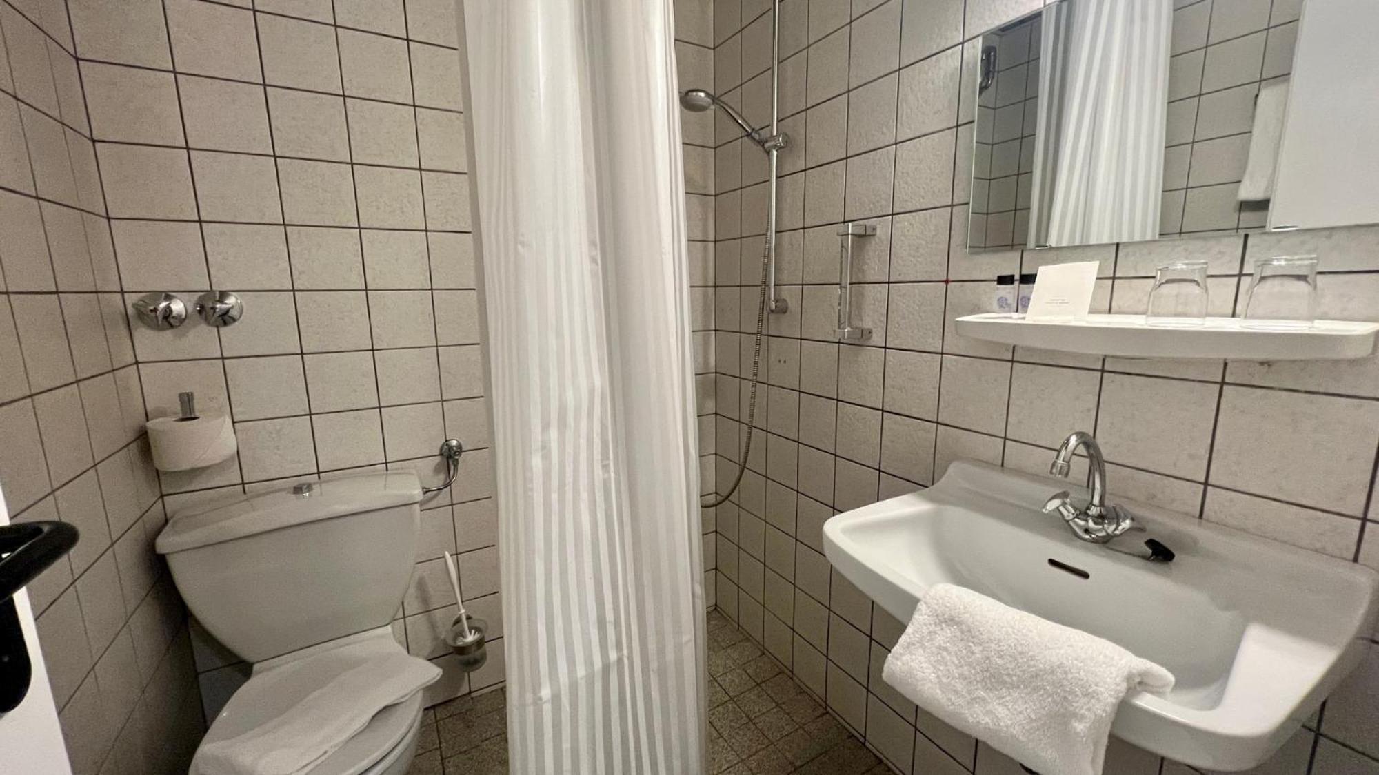 Kloster Steinfeld Gaestehaus Kall Habitación foto